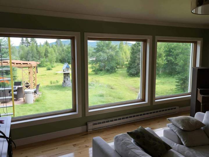 Confiez-nous le remplacement des vitres thermos de votre bâtiment.